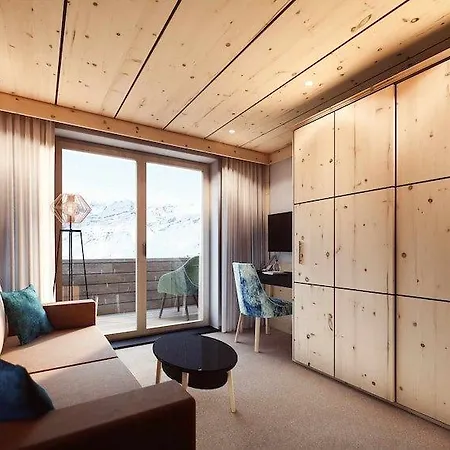 Edelweiss Hochsoelden Superior 4*
