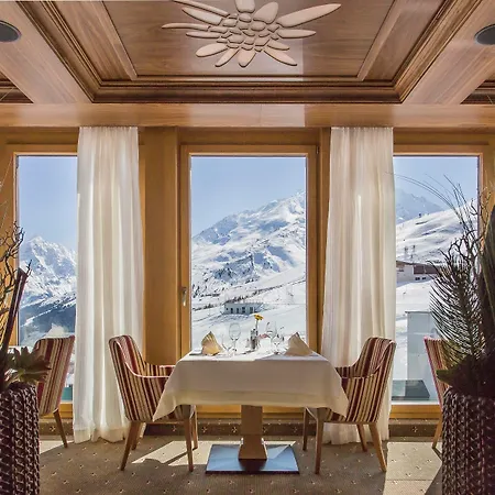 Edelweiss Hochsoelden Superior ホテル ゼルデン