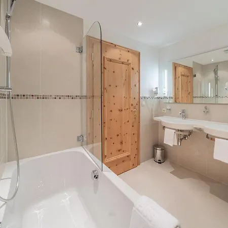 Hotel Edelweiss Hochsoelden Superior 4*